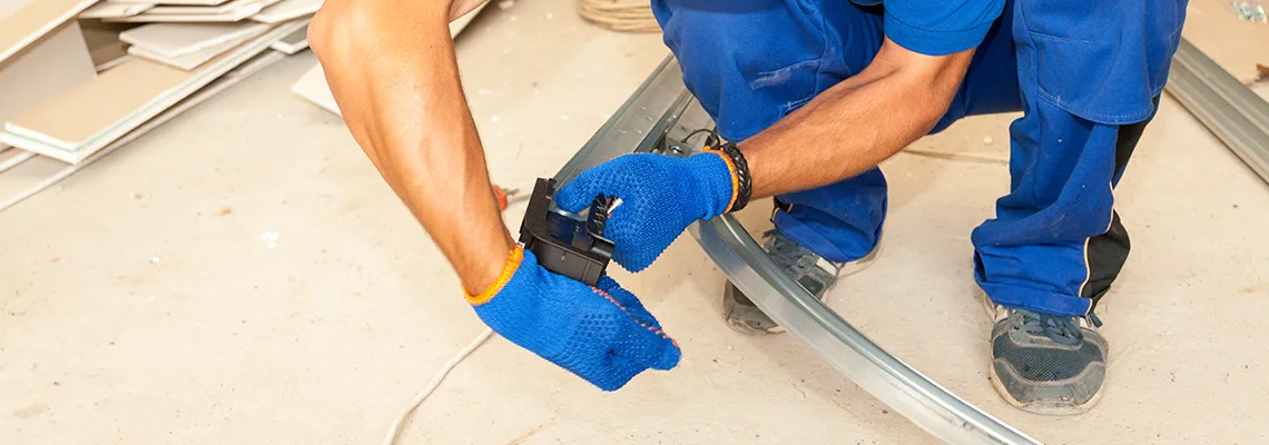 Fix Garage Door Panel in Fontainebleau, Florida